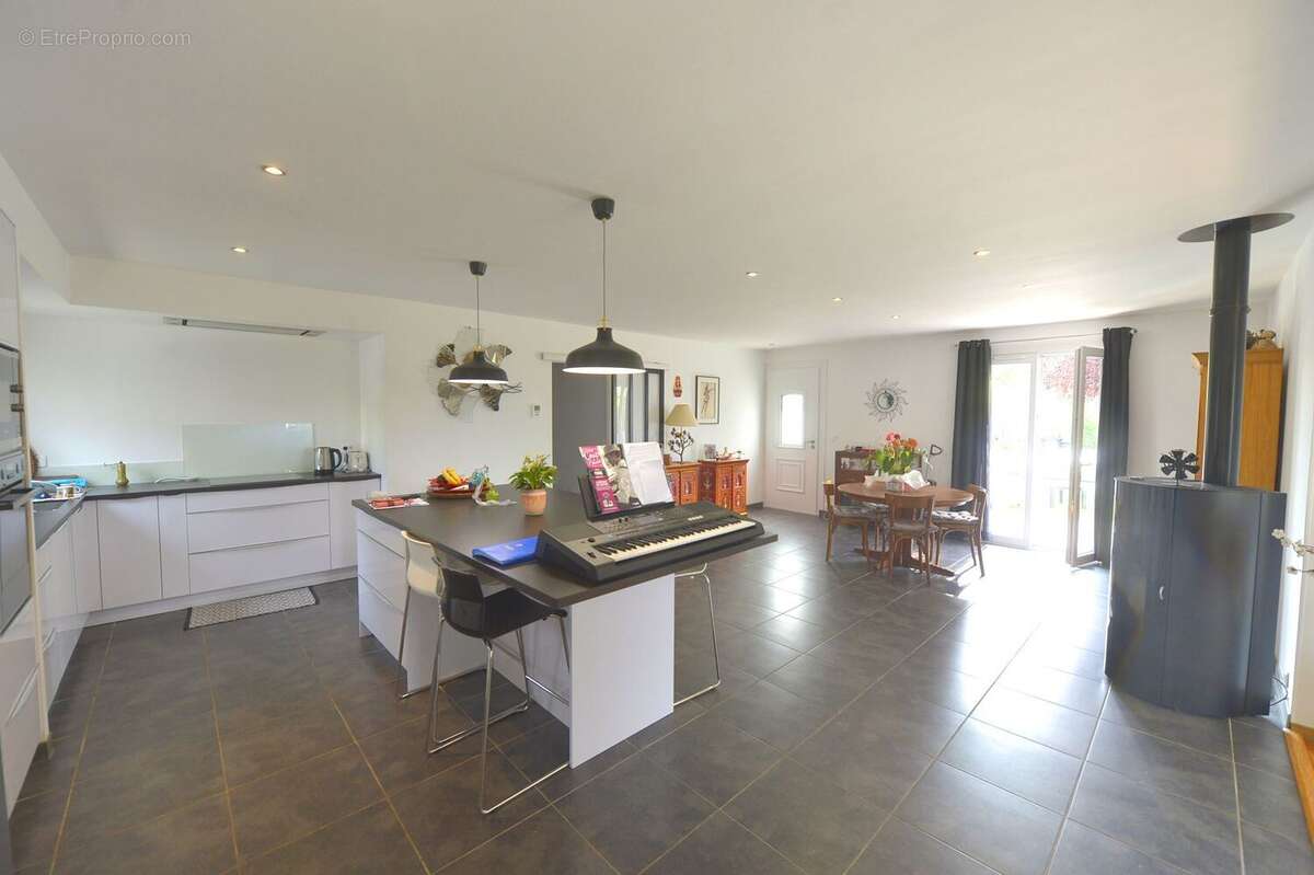 Maison à SAINT-GEORGES-DE-DIDONNE