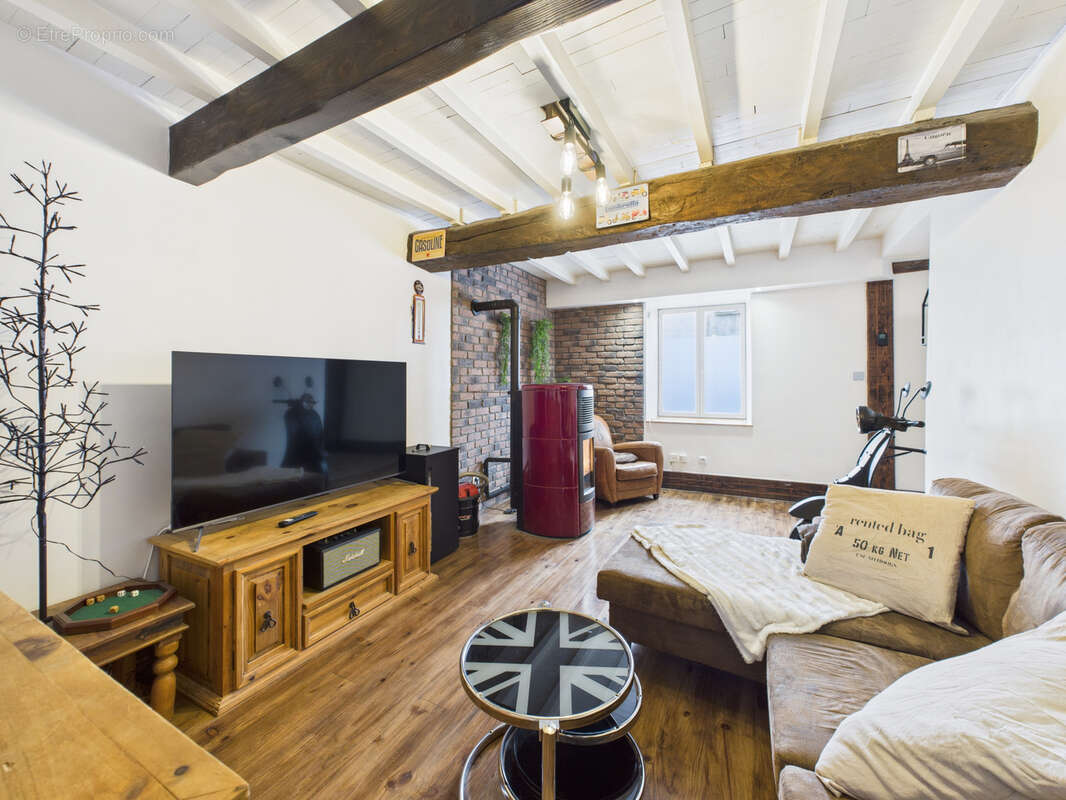 Maison à SAINT-BARTHELEMY-LESTRA