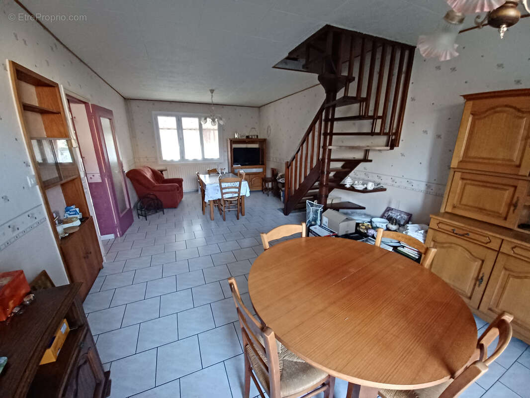 Maison à GROISES