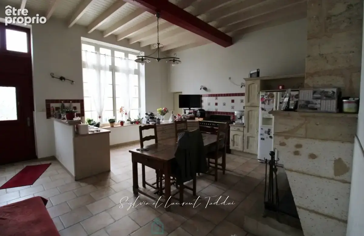 Maison de maitre renovee et outil professionnel cle en main sur plus de 10 hectares - photo 8