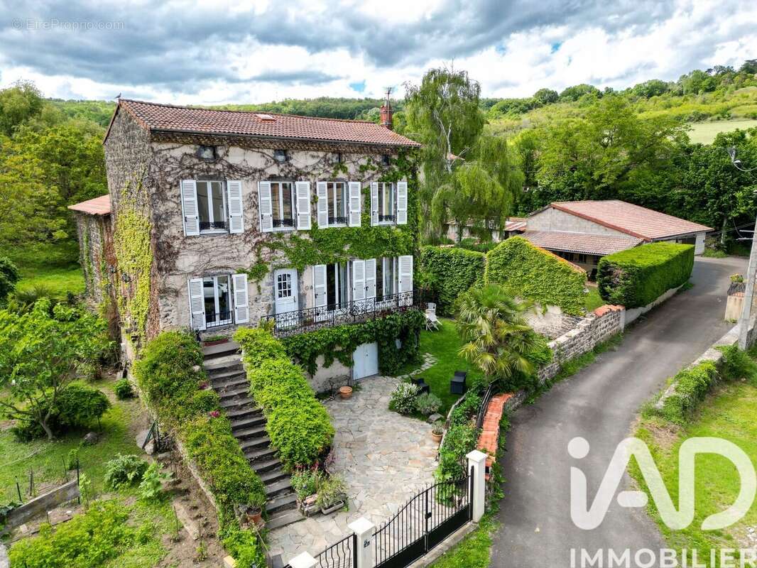 Maison 100 m² à Le Broc  - photo 2