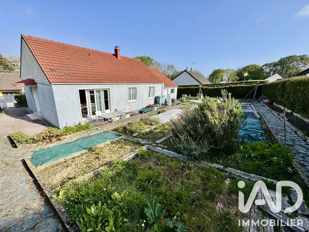 Maison 89 m² à Equeurdreville-Hainneville  - photo 2