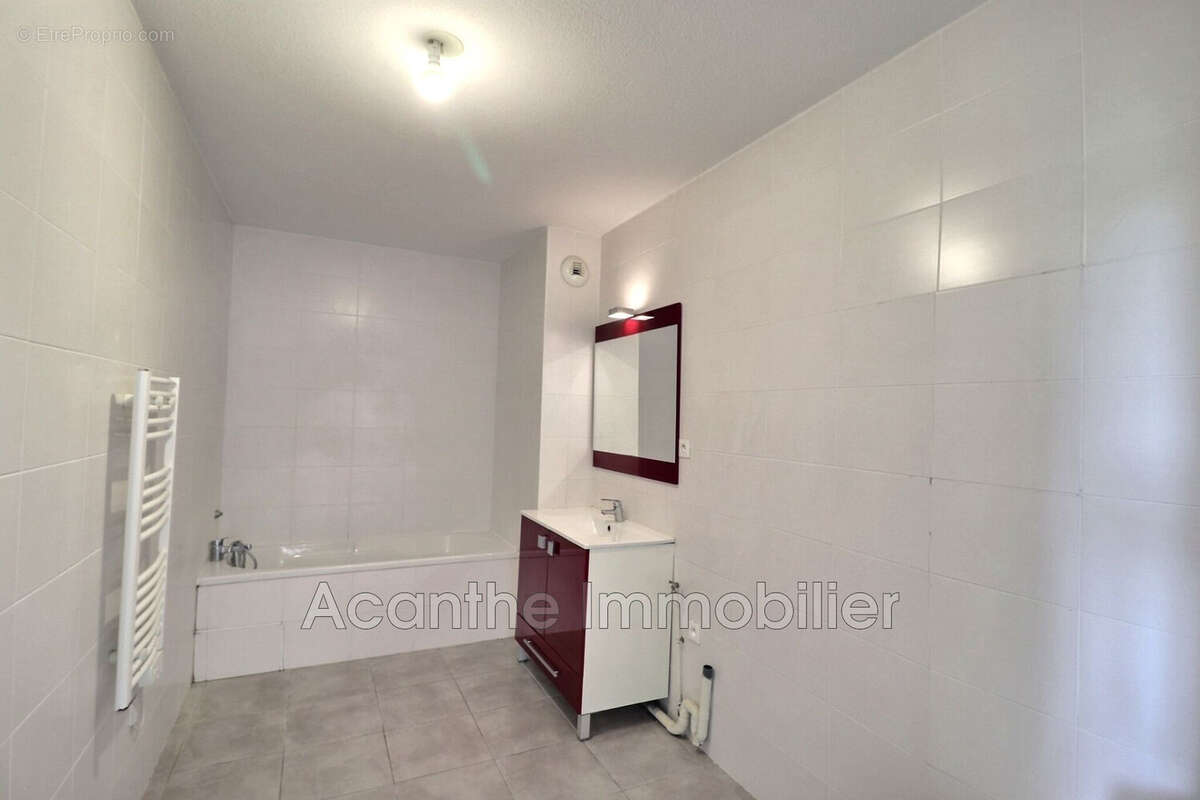 Appartement à CASTELNAU-LE-LEZ