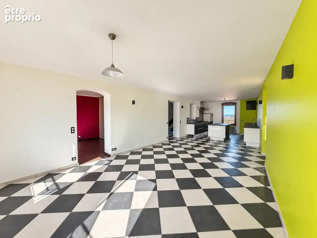 Appartement en duplex 174 m2 - MACLAS centre - 4 chambres, cave et terrasse privatives + jardin commun - photo 11