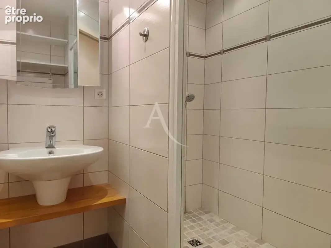 Appartement atypique au coeur du centre historique avec stationnement privatif - photo 12