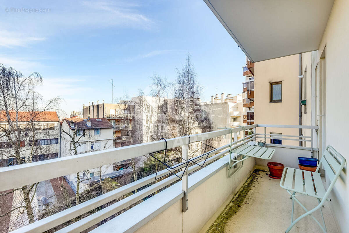 Appartement à PARIS-19E