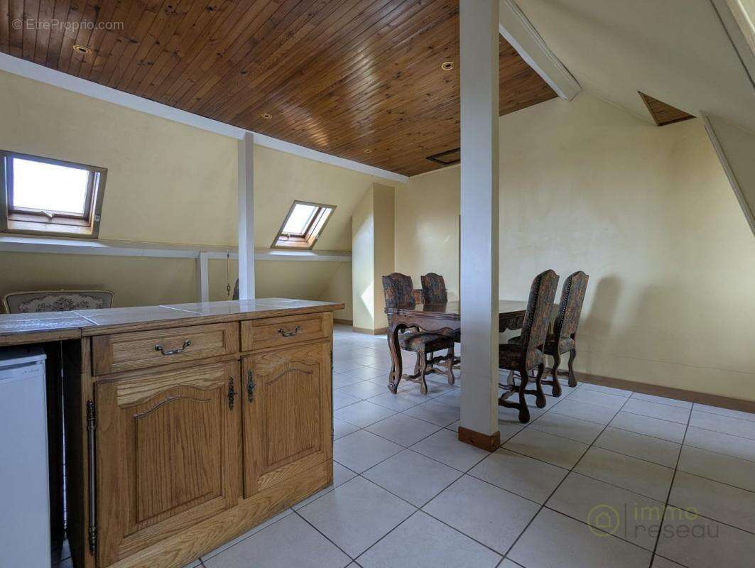 Maison 167 m² à Fontaine-Les-Dijon  - photo 2