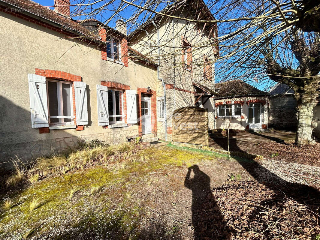 Maison 155 m² à Villemandeur  - photo 2
