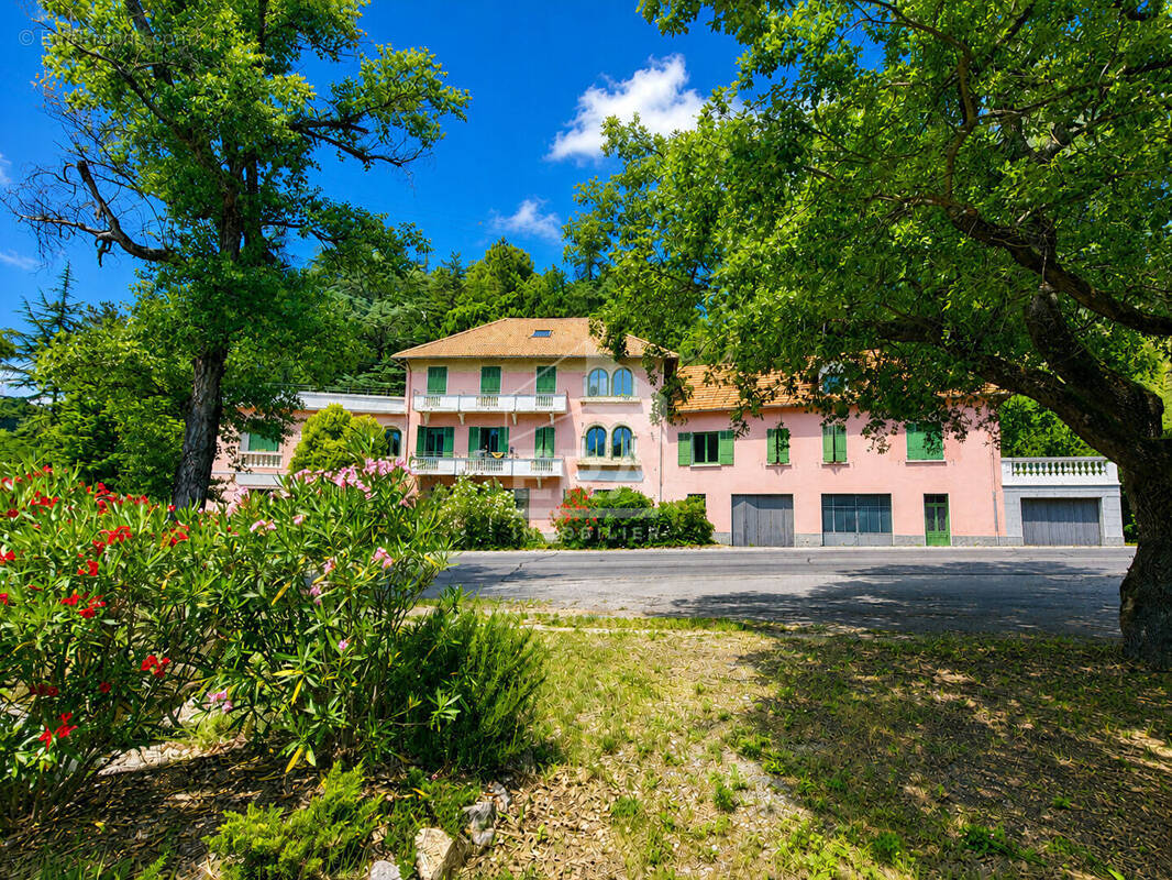 Appartement à CHATEAU-ARNOUX-SAINT-AUBAN