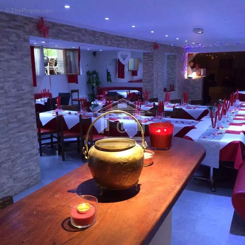 Commerce à TOURRETTES