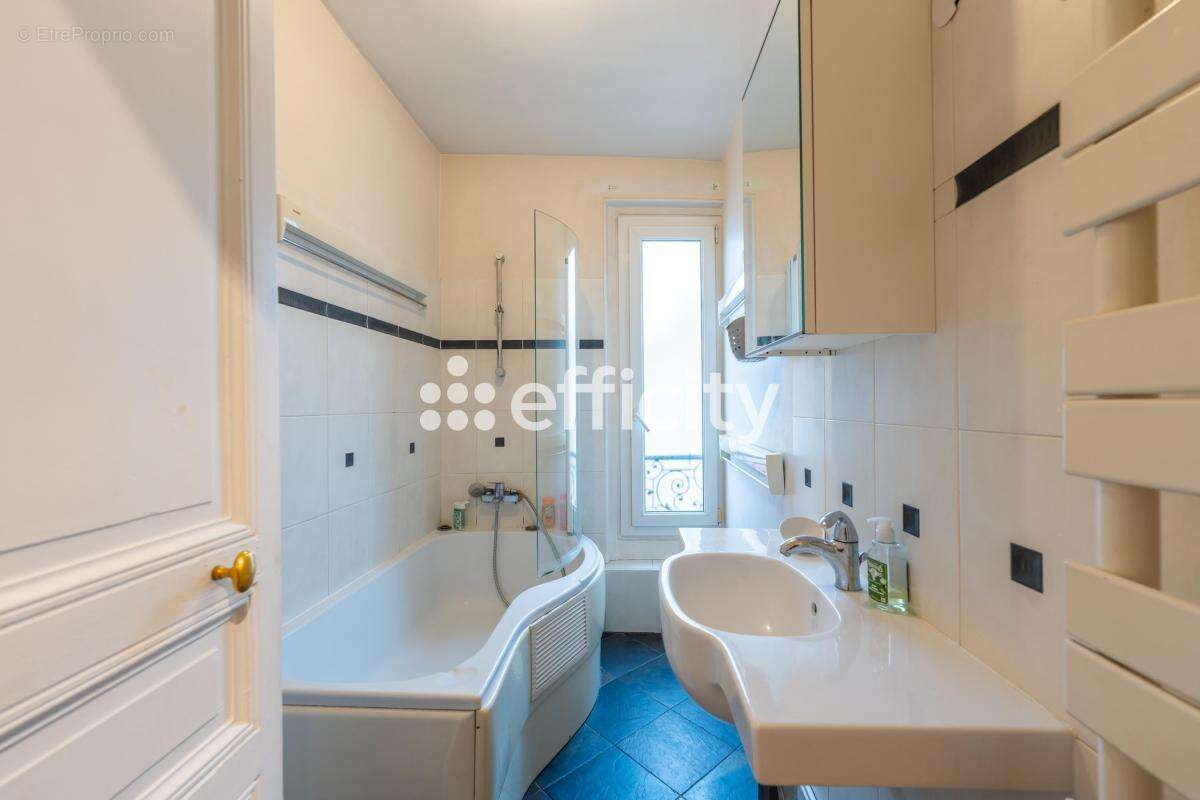 Appartement à VERSAILLES