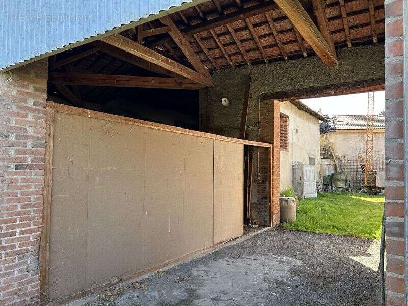 Maison à MONTROND-LES-BAINS