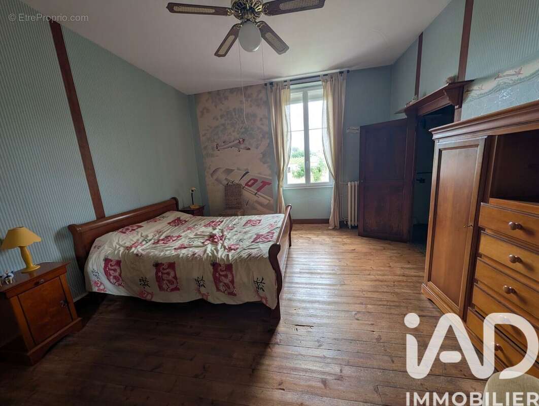 Maison 320 m² à Mosnac  - photo 8