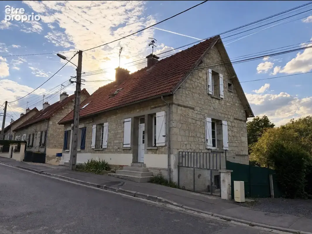 Maison à CROUY