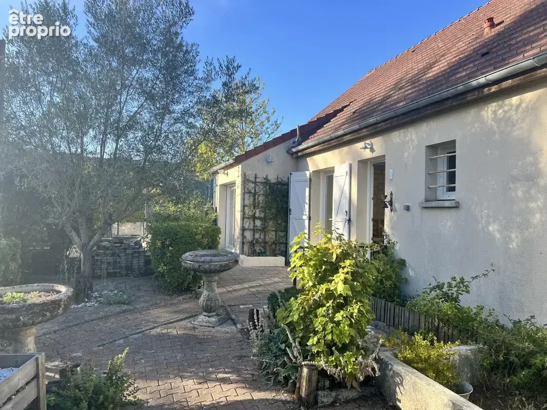 Maison 7 pièces 136 m² à vendre à Saint-Martin-Le-Beau (37270) - photo 2
