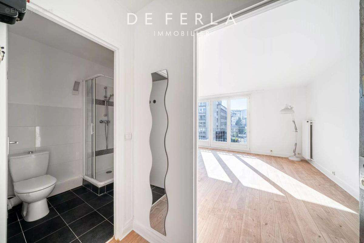 Appartement à PARIS-15E