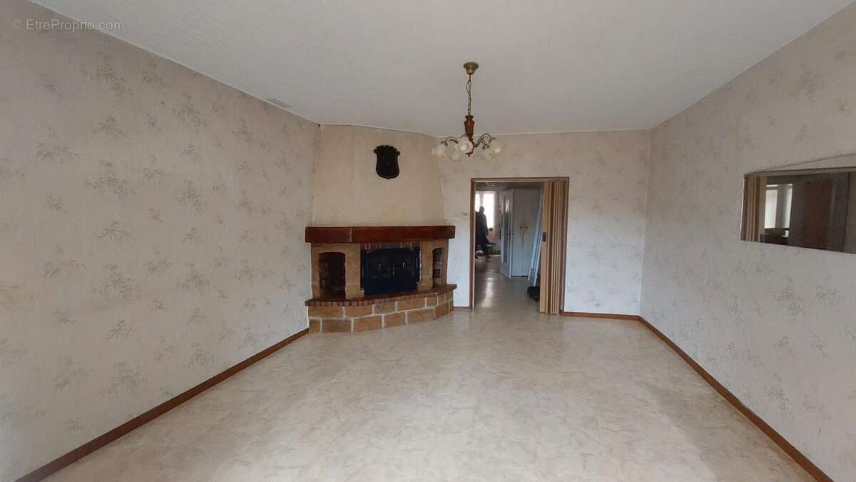 Maison 124 m² à Coudes  - photo 2