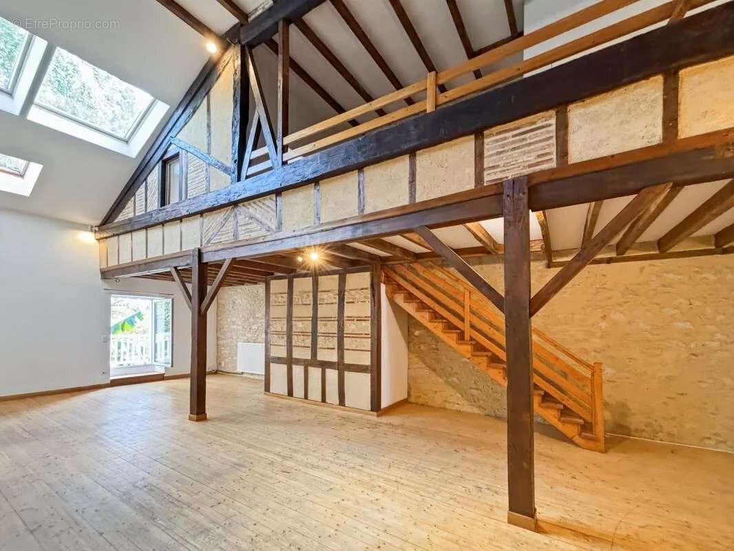 Maison à COULOUNIEIX-CHAMIERS