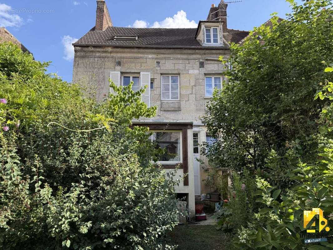 Maison à COMPIEGNE