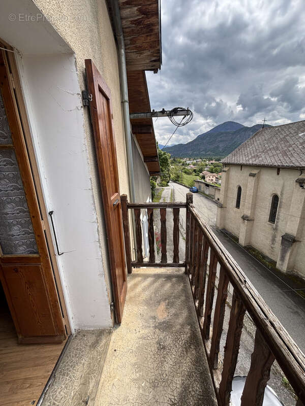 Maison à ESPINASSES