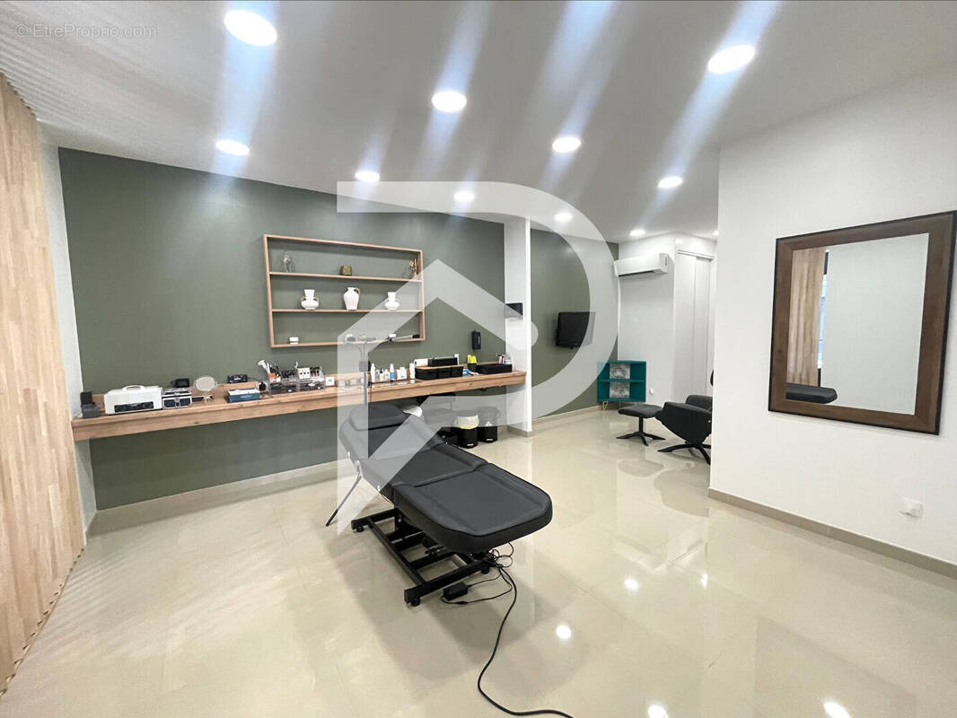 Commerce à LA SEYNE-SUR-MER