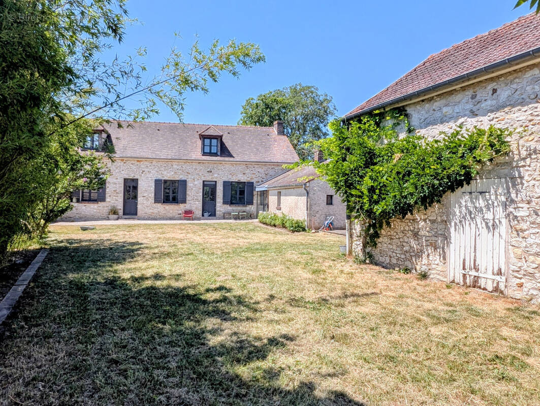 Maison à THOIRY