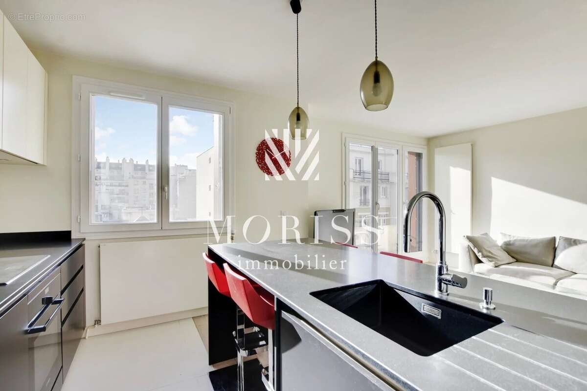 Appartement à PARIS-15E