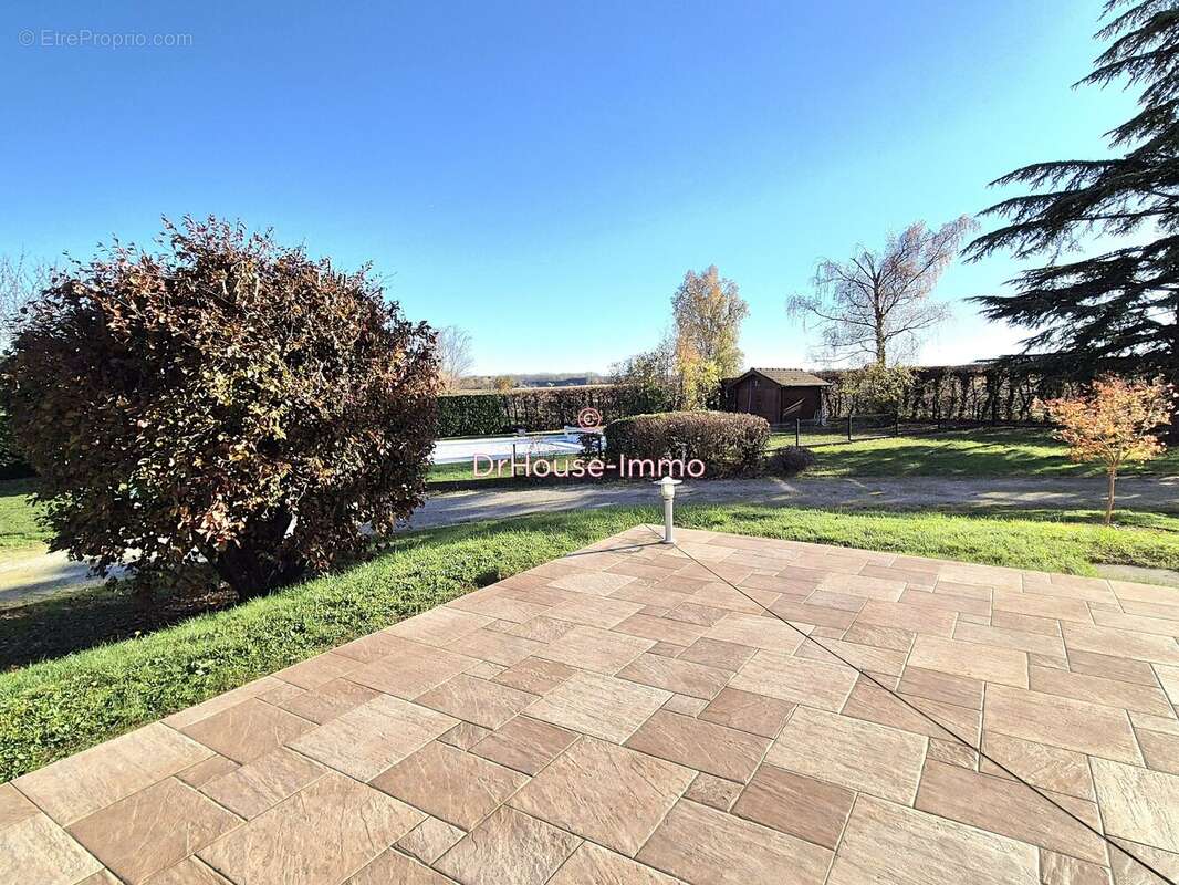Maison à DRACY-LE-FORT