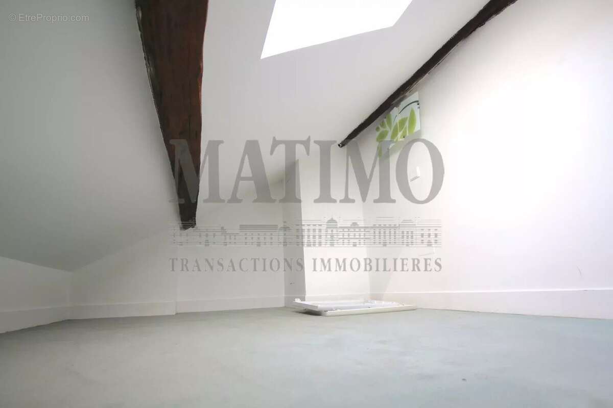 Appartement à PARIS-3E