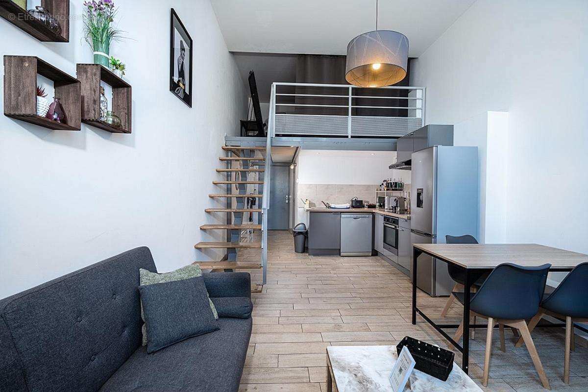 Appartement à SAINT-ETIENNE