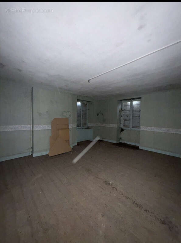 Maison à VEUXHAULLES-SUR-AUBE