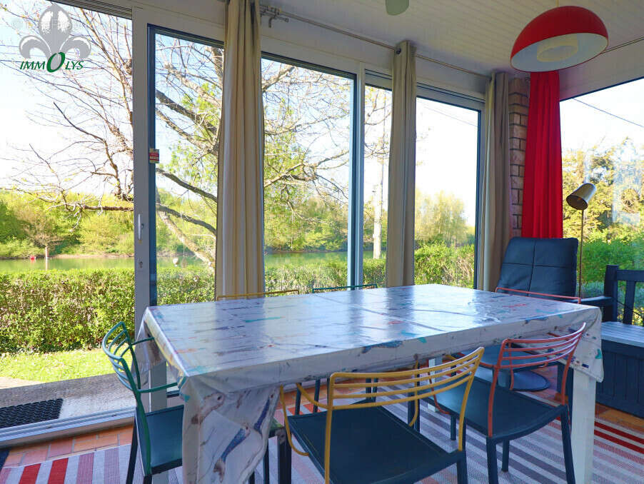 Maison à LECHATELET