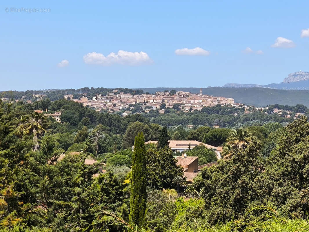 Maison à LE CASTELLET