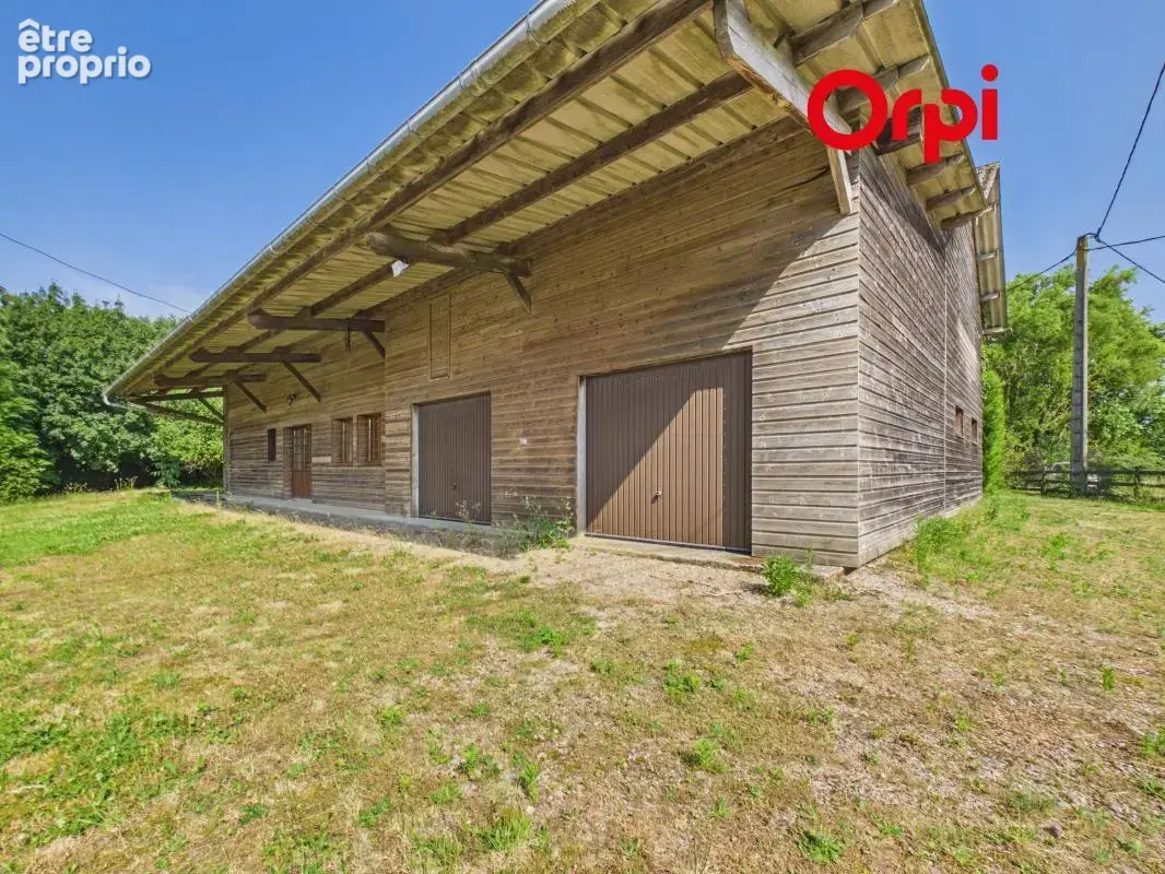 Ancien bâtiment professionnel de 250 m² – Beau potentiel de réhabilitation – Terrain d'environ 1600m² - photo 18