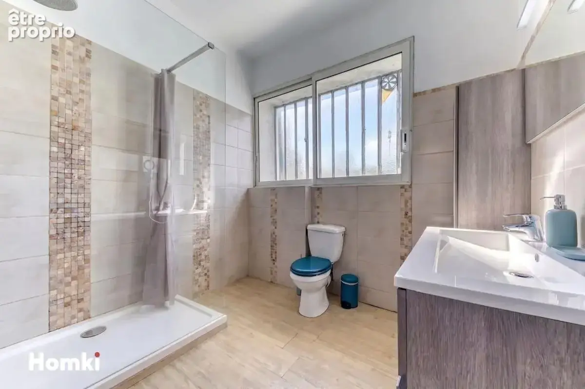 Appartement T3 de 77 m² à Caluire-et-Cuire 69300, Quai Clemenceau - photo 7