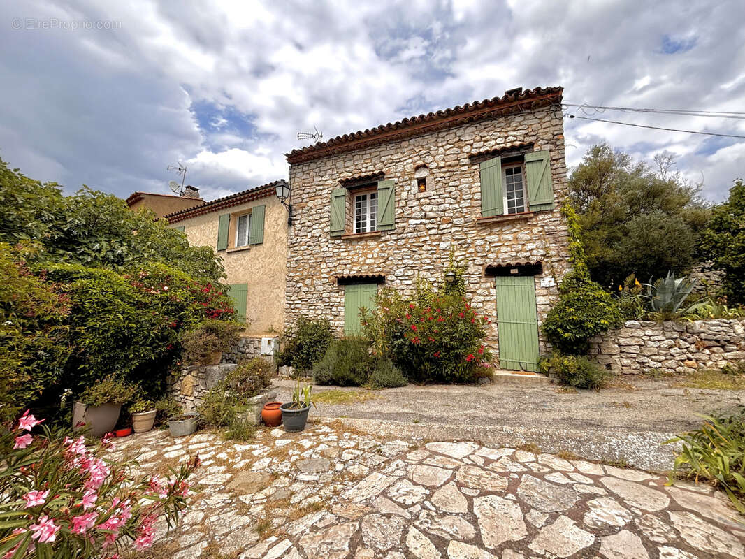 Maison à SAINT-JULIEN