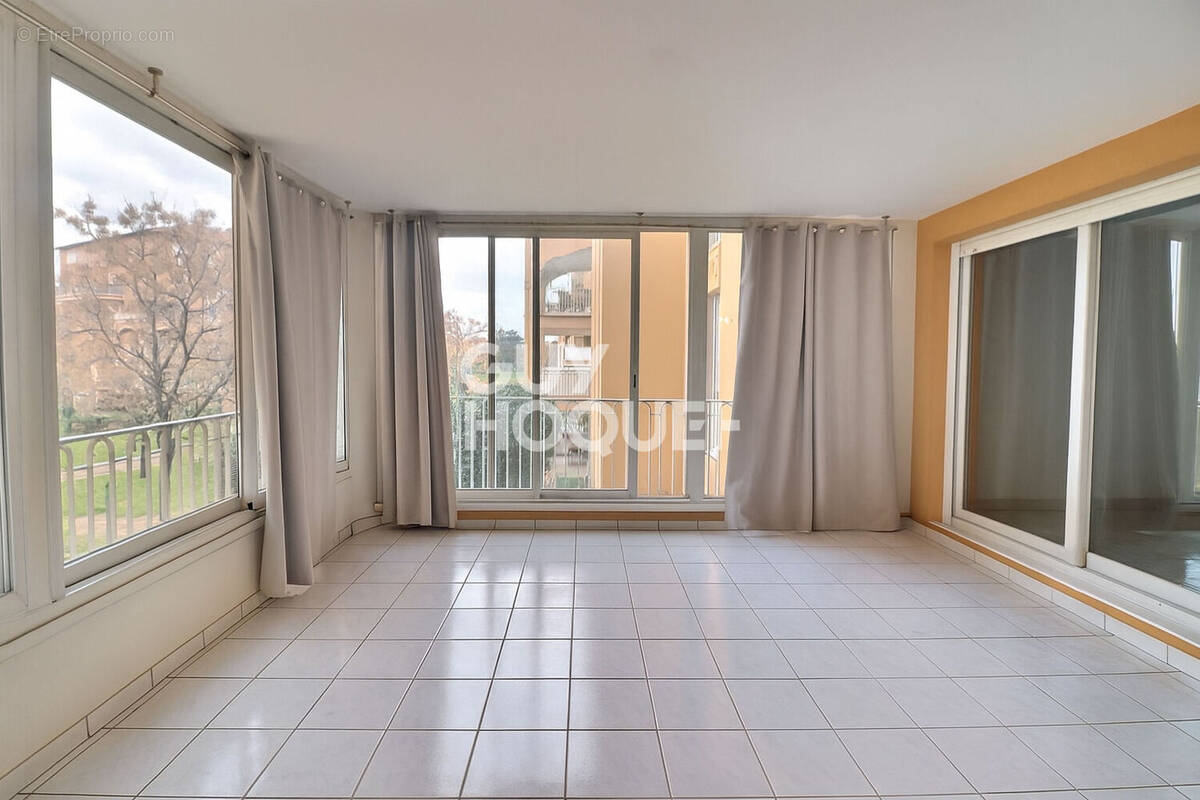 Appartement à LATTES