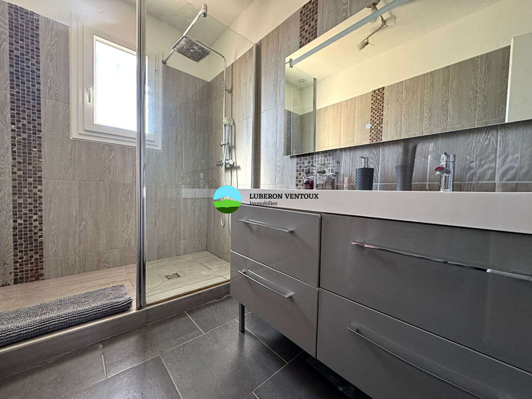 Maison à PERNES-LES-FONTAINES