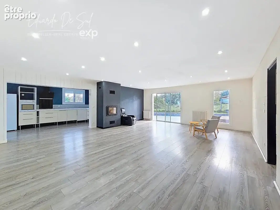 Maison 6 pièces 161 m² à vendre à Galgon (33133) - photo 2