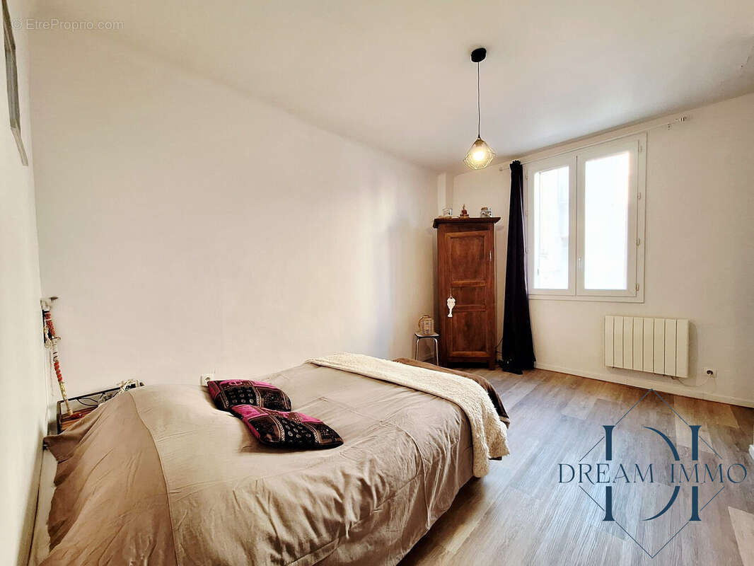 Appartement à POUSSAN