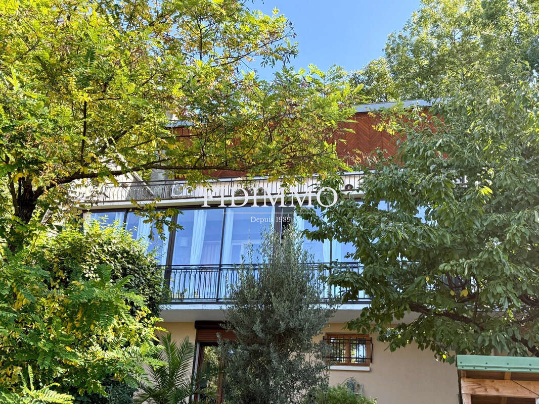 Maison à CHENNEVIERES-SUR-MARNE