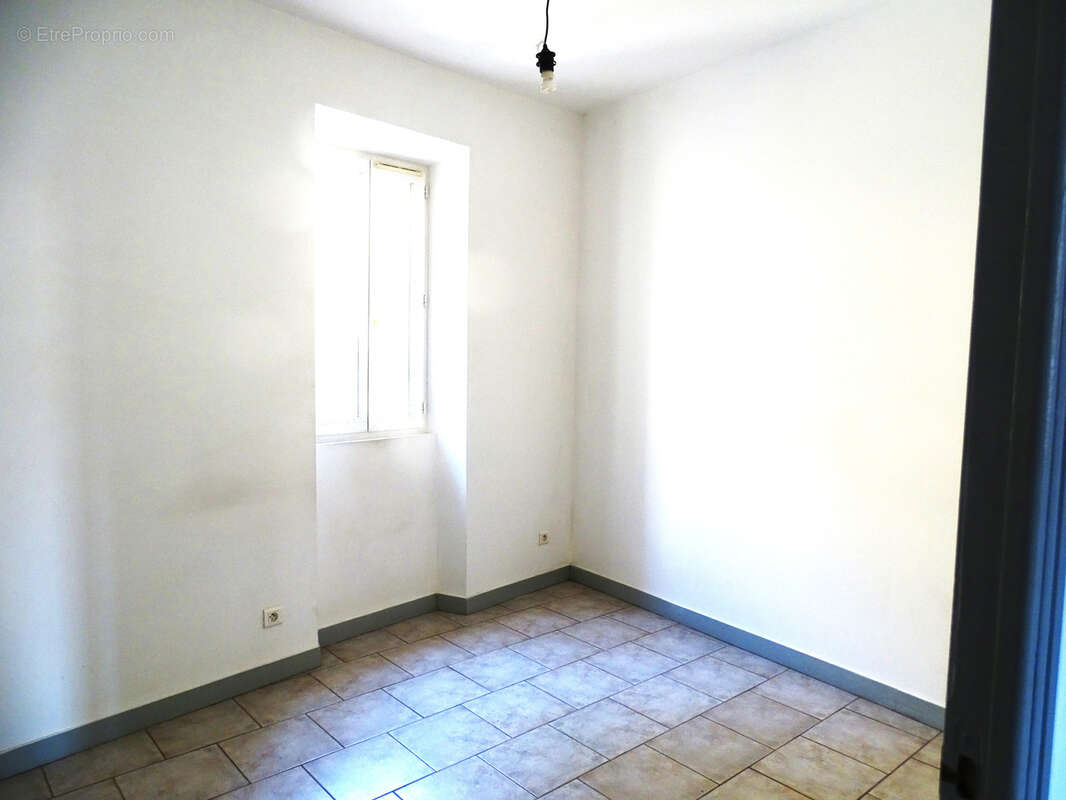 Appartement à ROQUEVAIRE