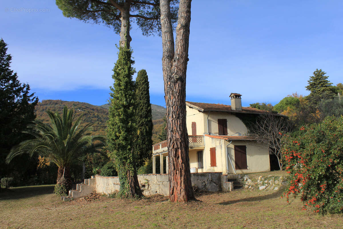 Terrain à VENCE