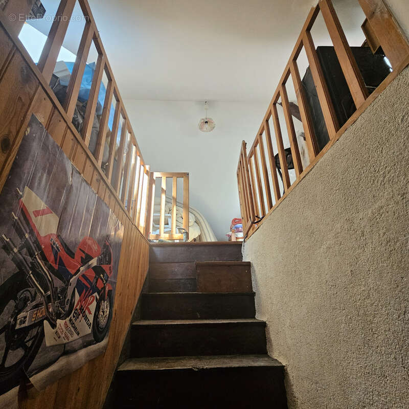 Autre à PIONNAT