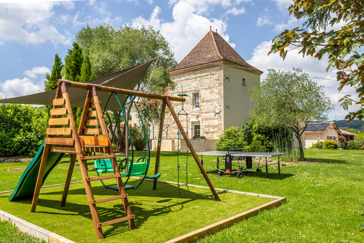 Maison de campagne avec annexes, 3 x piscines et vue - photo 38