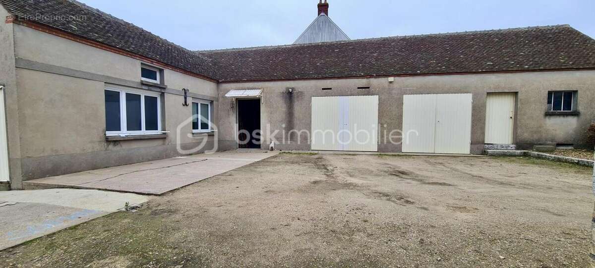 Maison à SAINT-HILAIRE-SAINT-MESMIN