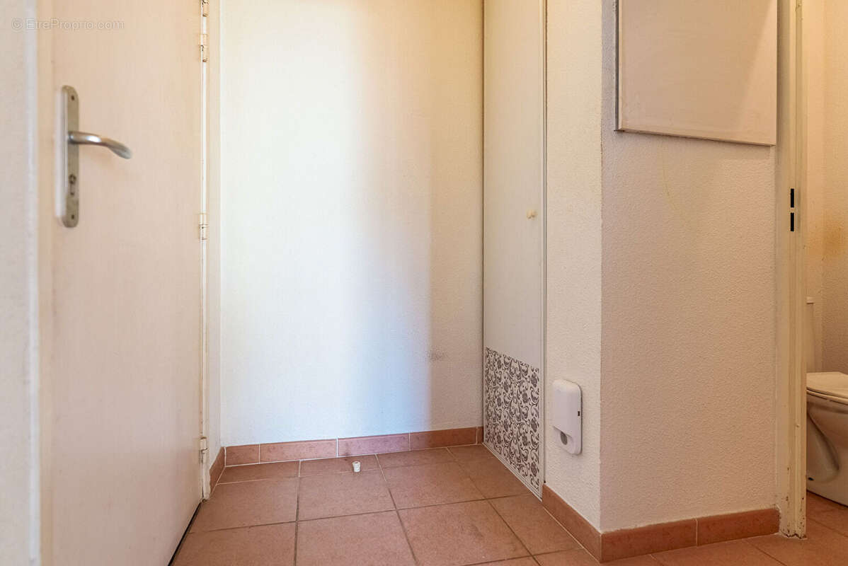 CARCASSONNE - PÉRIPHÉRIE Appartement T2 45m² avec grand balcon et place de parking privative - photo 12