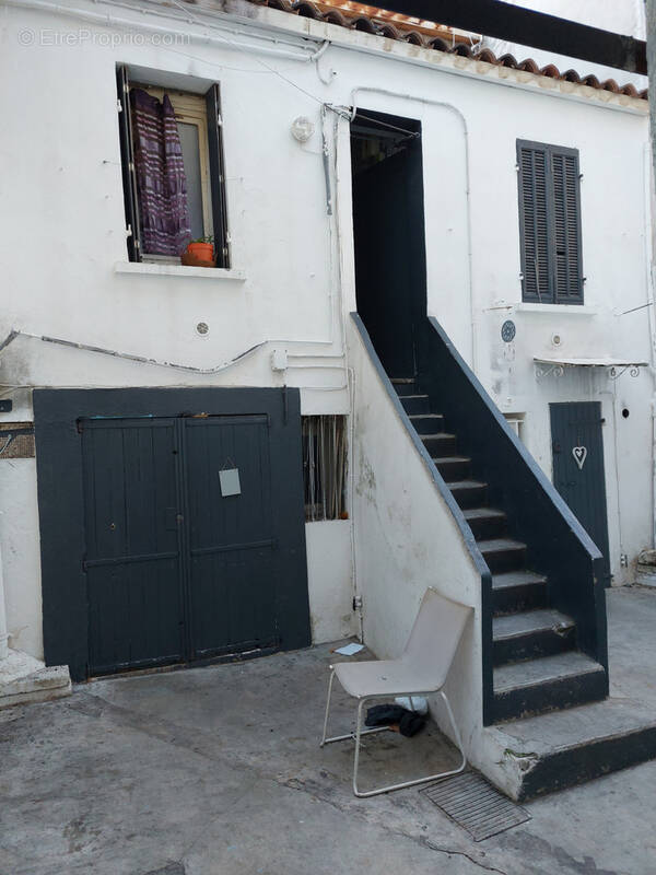 Appartement à MARSEILLE-3E