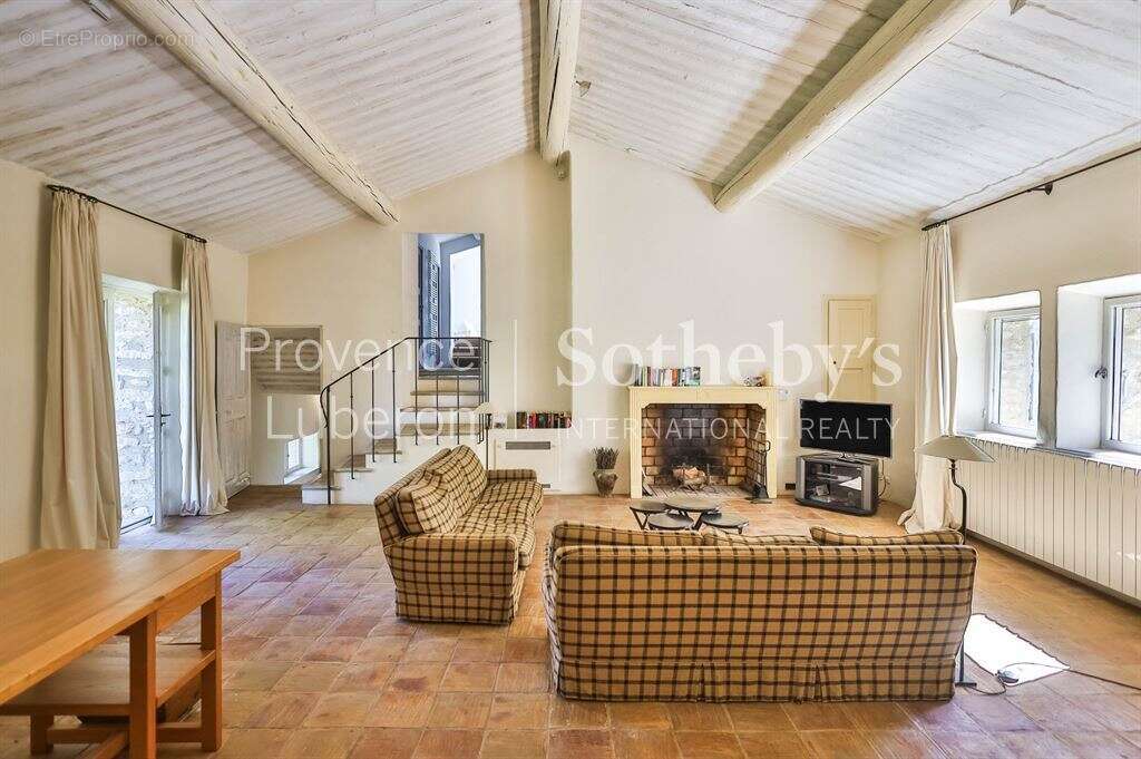 Maison à GORDES