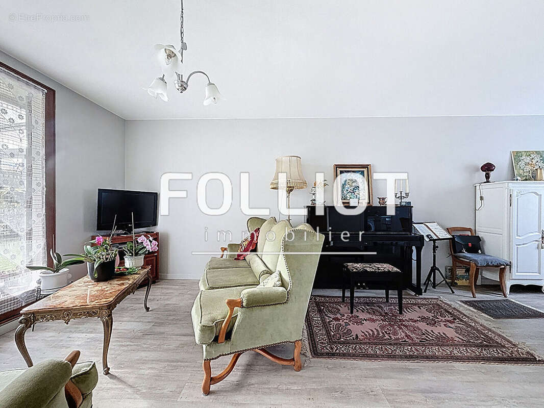 Maison à SAINT-JEAN-DES-CHAMPS